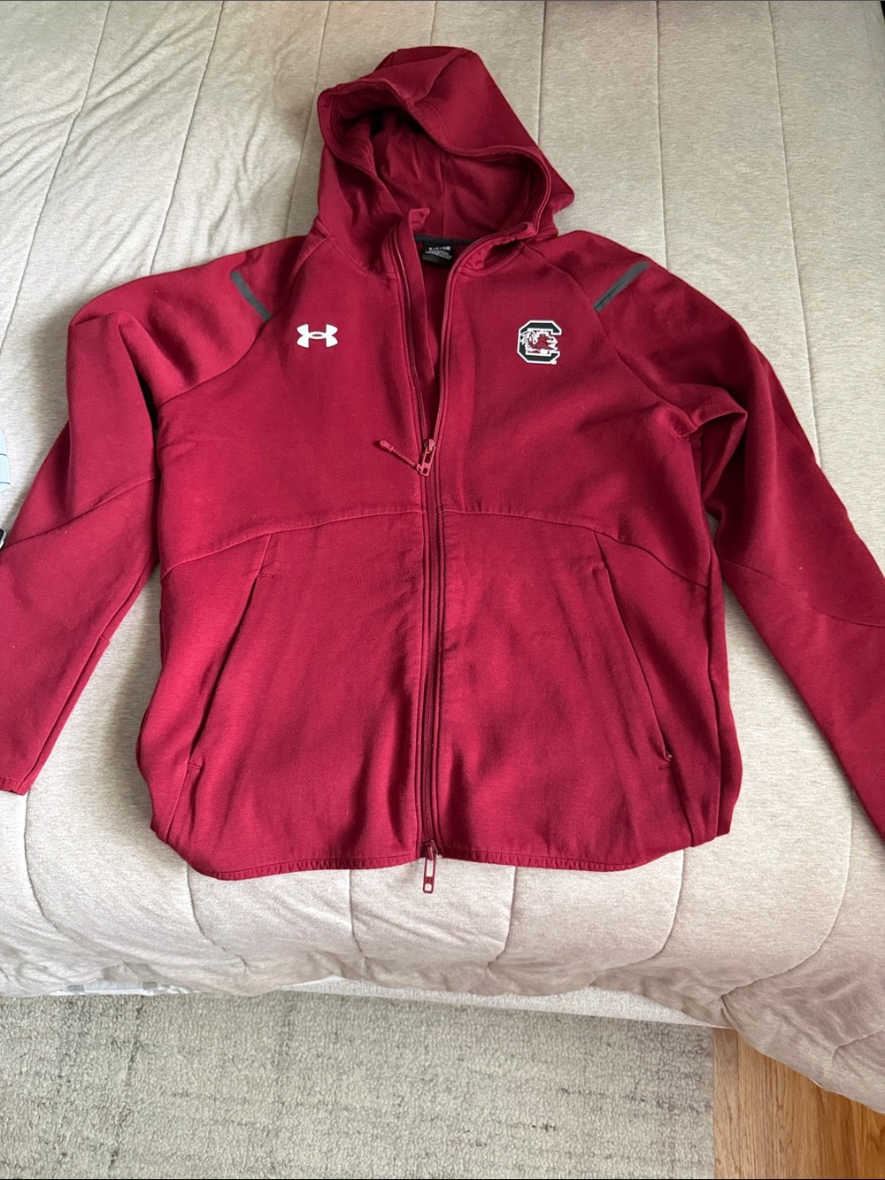 University of South Under Armour Mens, Hoodie with Gamecock Crest, Small